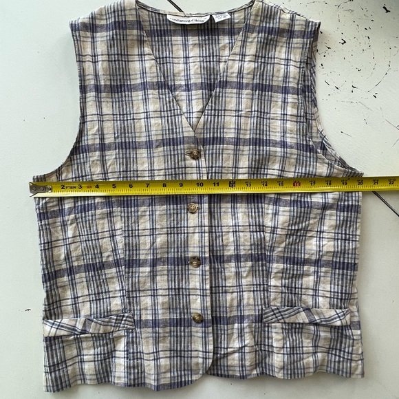 Plaid Vest - Picture 5 of 6